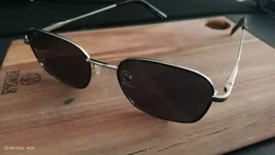 Gafas de Sol Rectangulares con Protección UV - miniatura 2