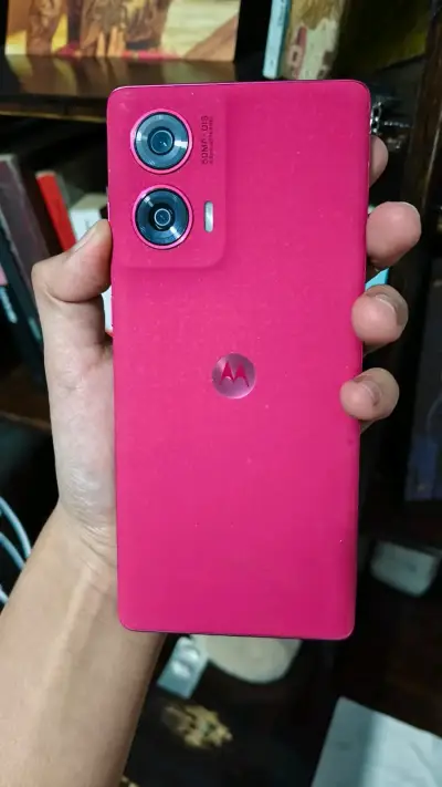 Motorola Edge 50 Fusion 5G 256GB Rosa - miniatura 3