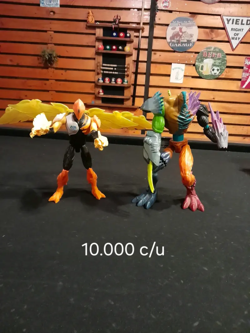 Figuras de acción de superhéroes y villanos - 2