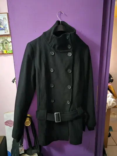 Abrigo negro Pimkie con cinturón botones - miniatura 1