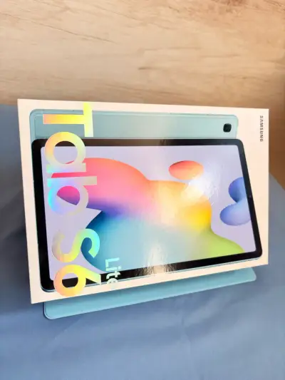 Samsung Galaxy Tab S6 Lite usada con S Pen - miniatura 3
