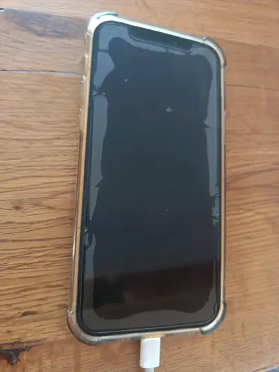 iPhone 12 mica rota - miniatura 3