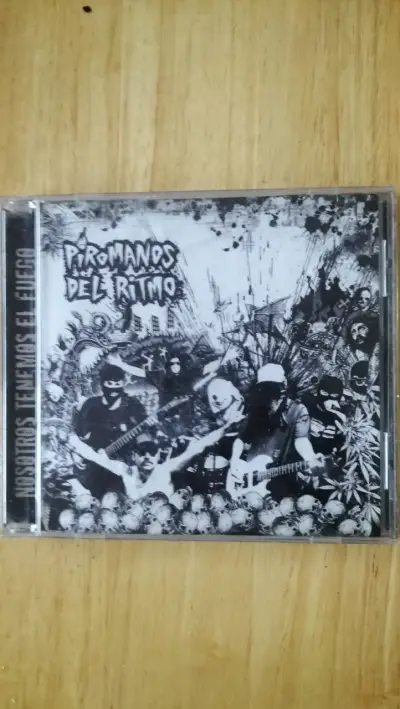 CD Piromanos del Ritmo - Nosotros Tenemos el Fuego - miniatura 1