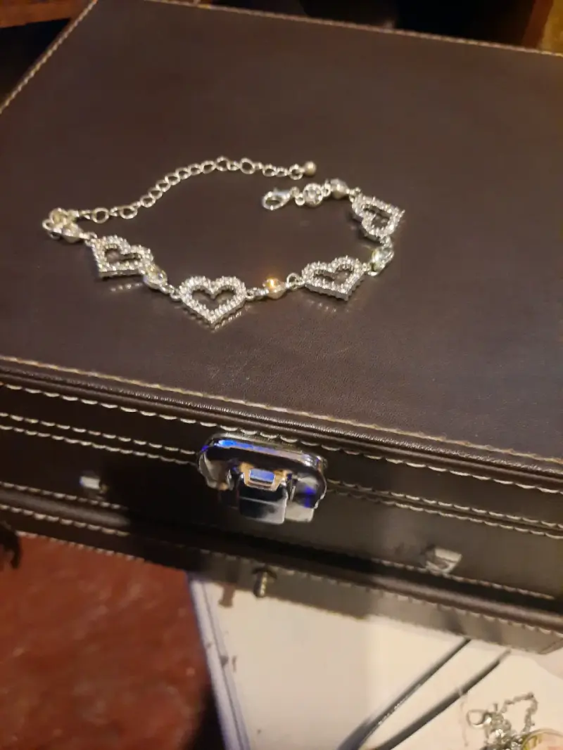 Pulsera de corazones con cristales brillantes - 2