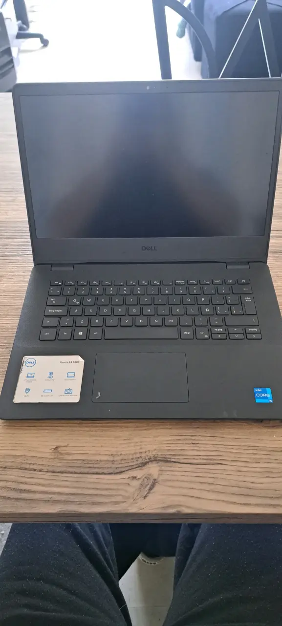 Laptop Dell Vostro 14 3000 con Intel Core i5 - 2