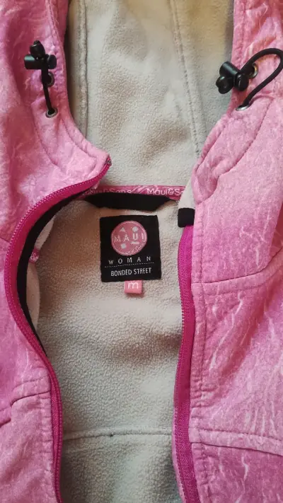 Chaqueta de mujer rosa con capucha Maui - miniatura 3
