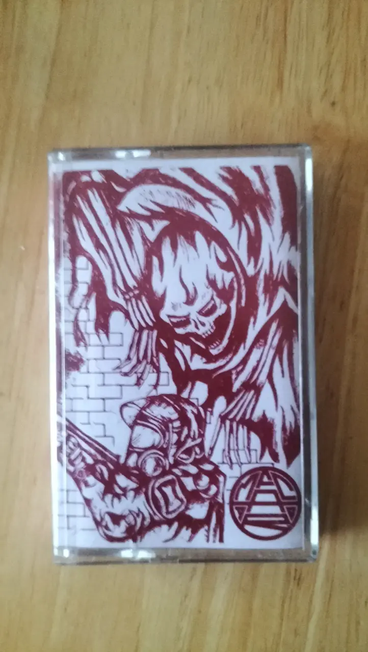 Cassette de música con diseño artístico