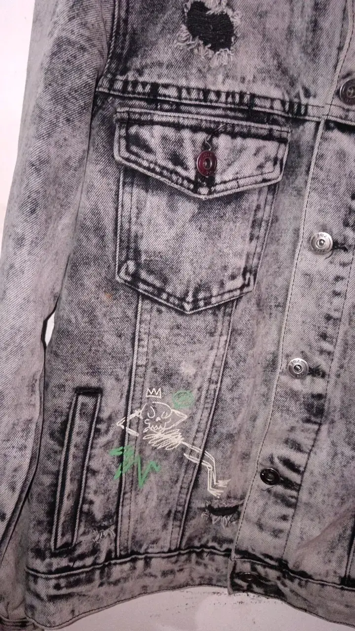 Chaqueta de mezclilla Zibel con diseño gráfico - 4