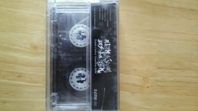 Cassette de música black metal - 2