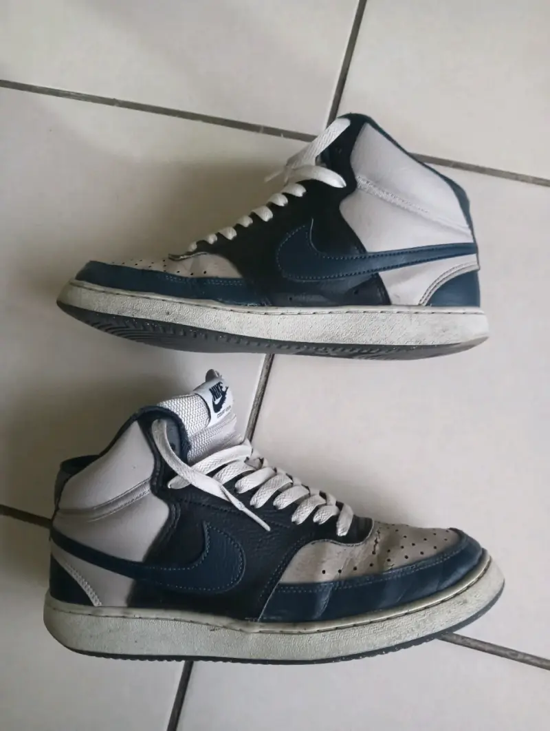 Zapatillas Nike blancas y azul - 2