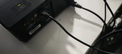 Proyector Vivitek DLP con Android TV Box - miniatura 6