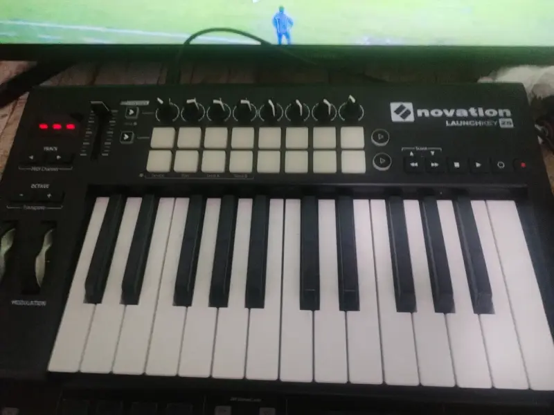 Controlador MIDI Novation Launchkey 25 para Ableton Live - 4