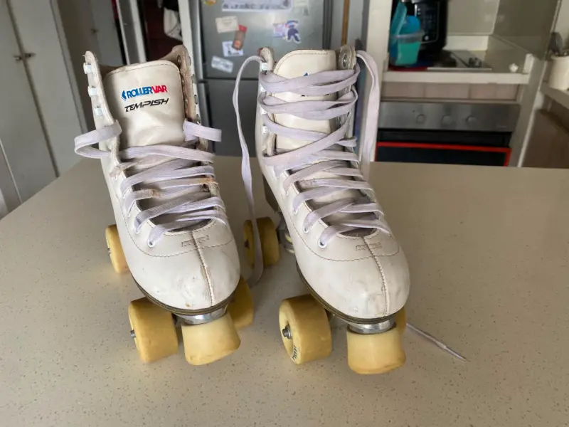 Patines de Cuatro Ruedas Blancos Roller Var - 2