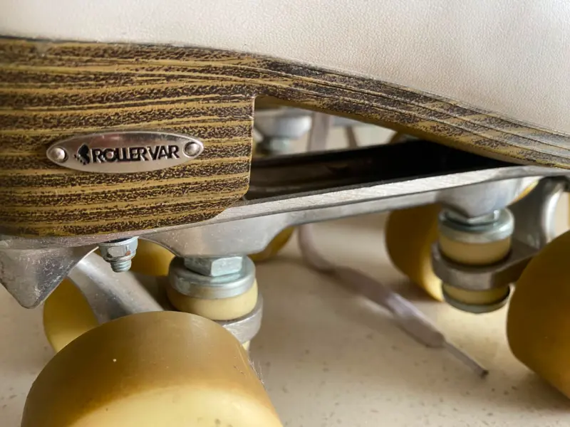 Patines de Cuatro Ruedas Blancos Roller Var - 3