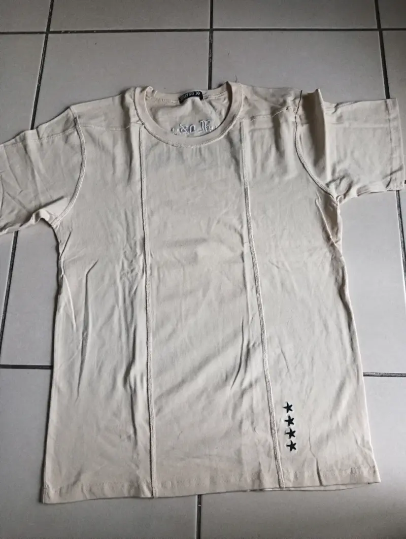 Polera beige con diseño Rolly Go - 2