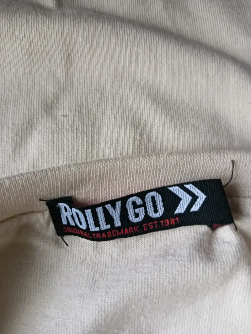 Polera beige con diseño Rolly Go - 4