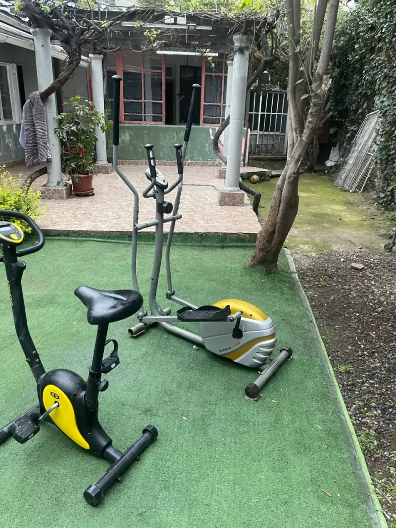 Bicicleta estática y elíptica para ejercicio en casa - 2