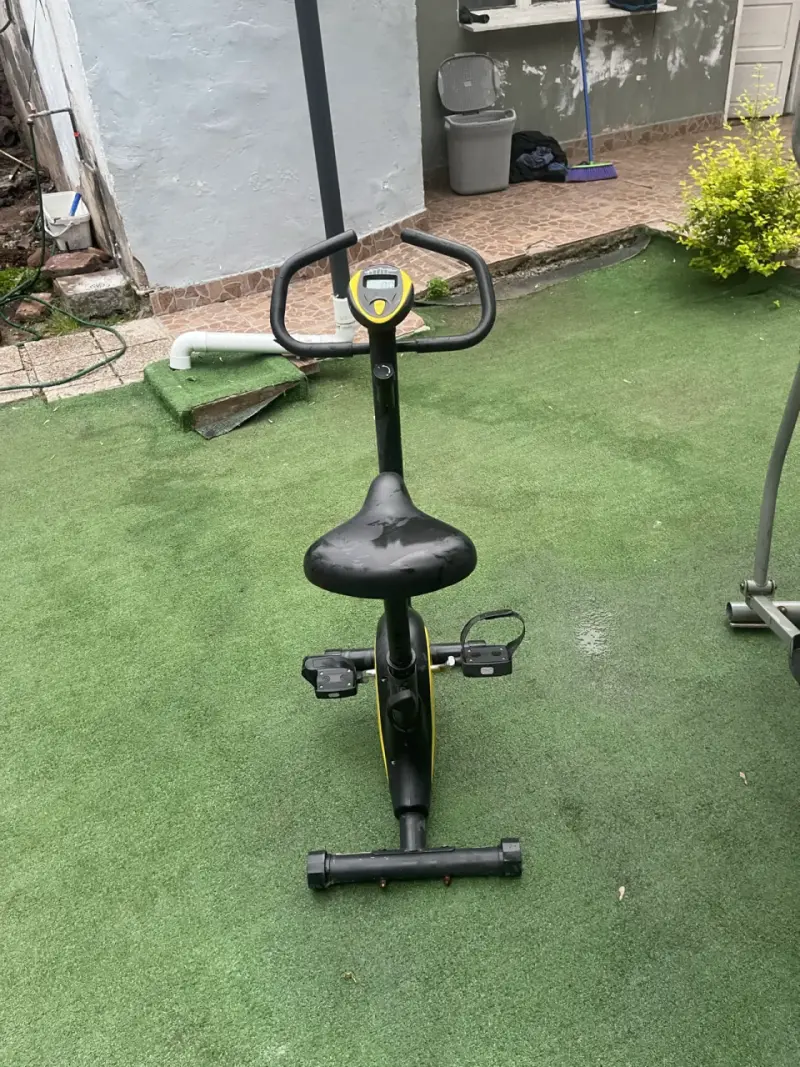 Bicicleta estática y elíptica para ejercicio en casa - 4