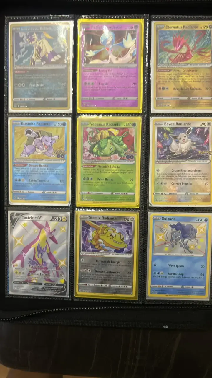 Colección de cartas Pokémon raras y holográficas - 2