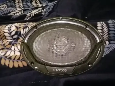 Parlante Kenwood 400W 6x9 pulgadas - miniatura 1