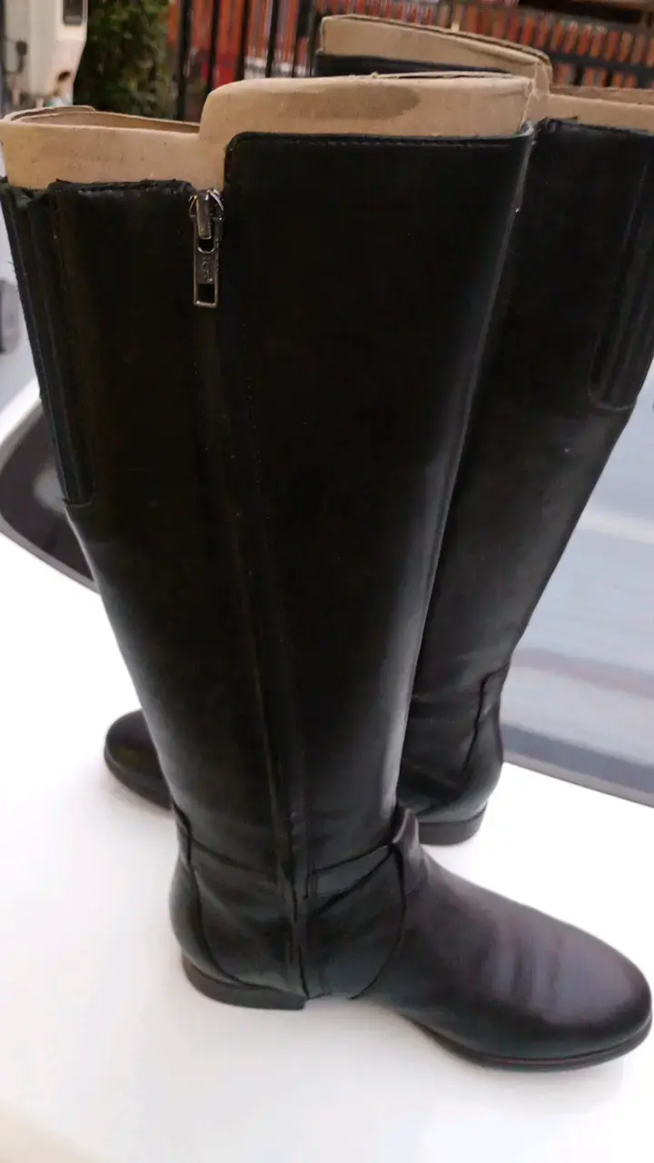 Botas largas negras de cuero con hebillas UGG - 3