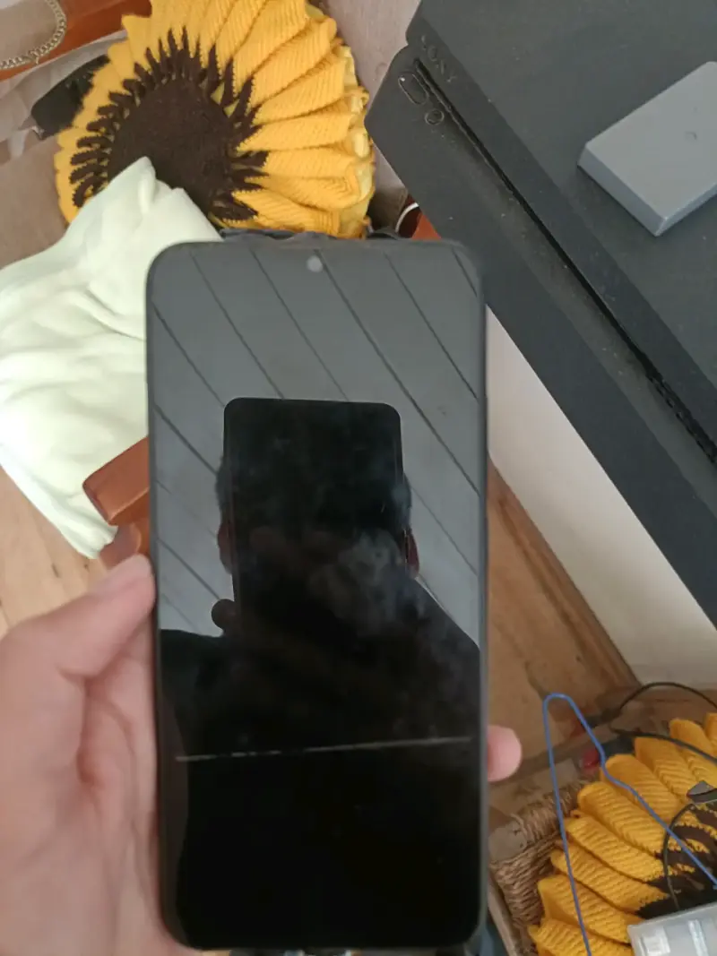 Smartphone Xiaomi Redmi con cámara 13MP - 2