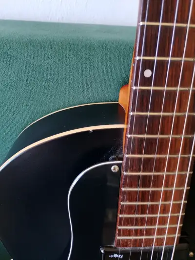 Guitarra eléctrica Godin 5th Avenue negra Zurdo - miniatura 5