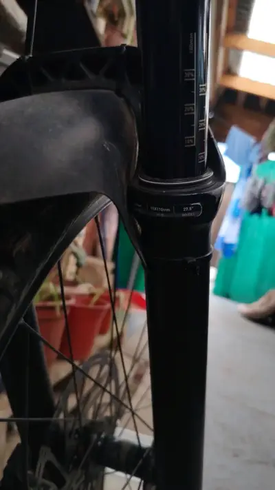 Suspensión delantera RockShox Pike para bicicleta - miniatura 6