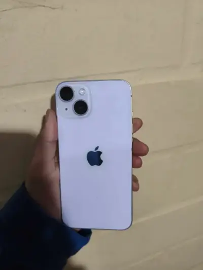 iPhone 14 morado en buen estado - miniatura 1
