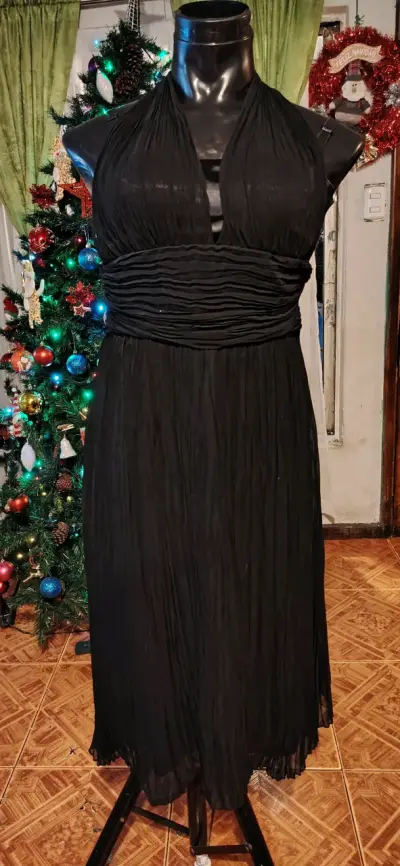 Vestido negro elegante para fiesta - miniatura 1