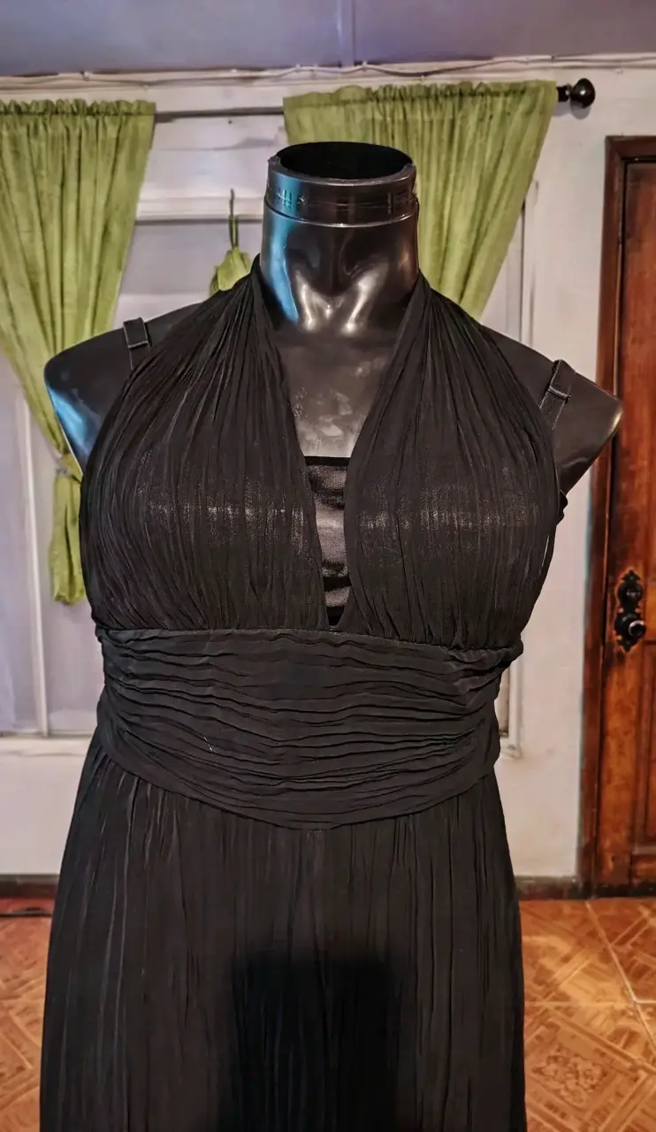 Vestido negro elegante para fiesta - 5