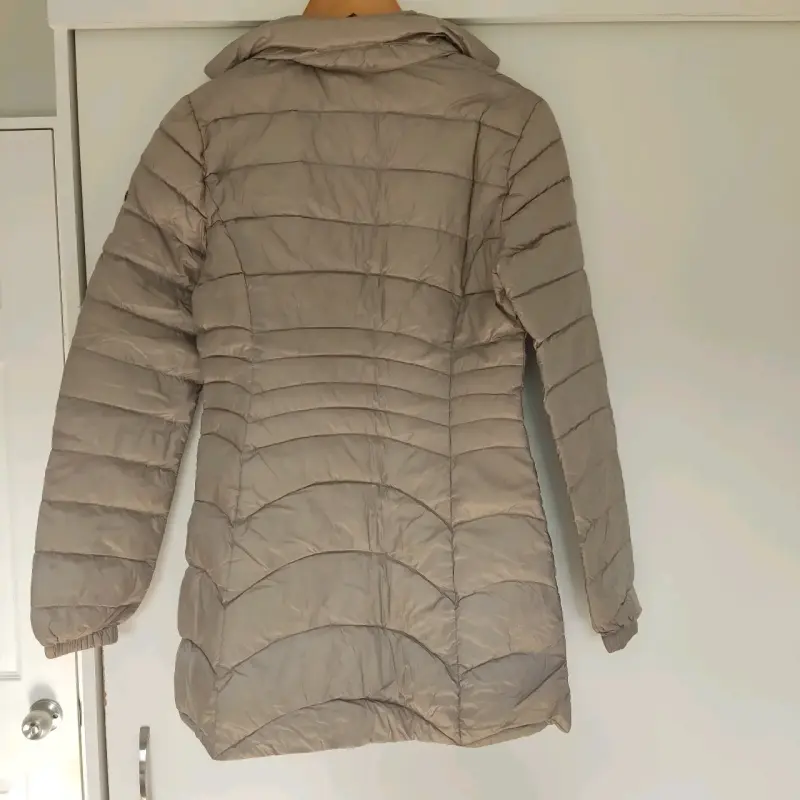 Abrigo acolchado beige Lineatre para mujer - 3