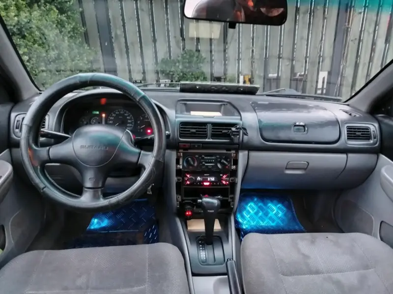 SUBARU IMPREZA AÑO 2002 GLA - MOTOR 1.8 AUTOMÁTICO - 6