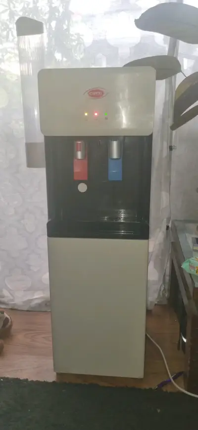 Dispensador de Agua Fría y Caliente Cotti - miniatura 1