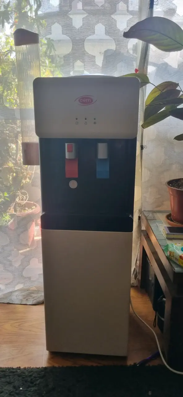 Dispensador de Agua Fría y Caliente Cotti - 2