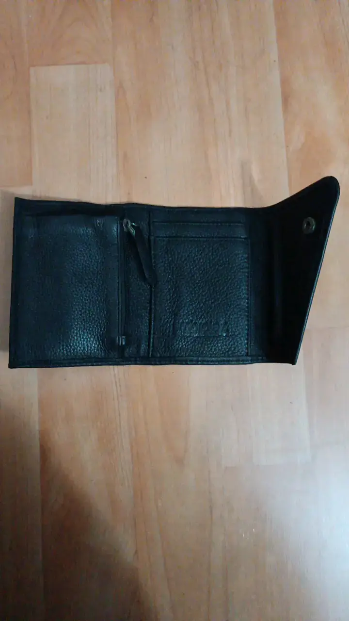 Billetera cuero marca Umbrales - 3