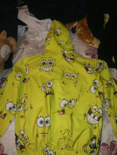 Cortavientos con diseño de Bob Esponja - miniatura 2