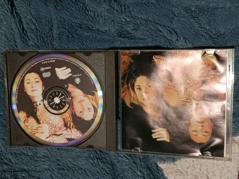 CD de música Ella Baila Sola - 2