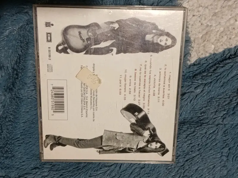 CD de música Ella Baila Sola - 3