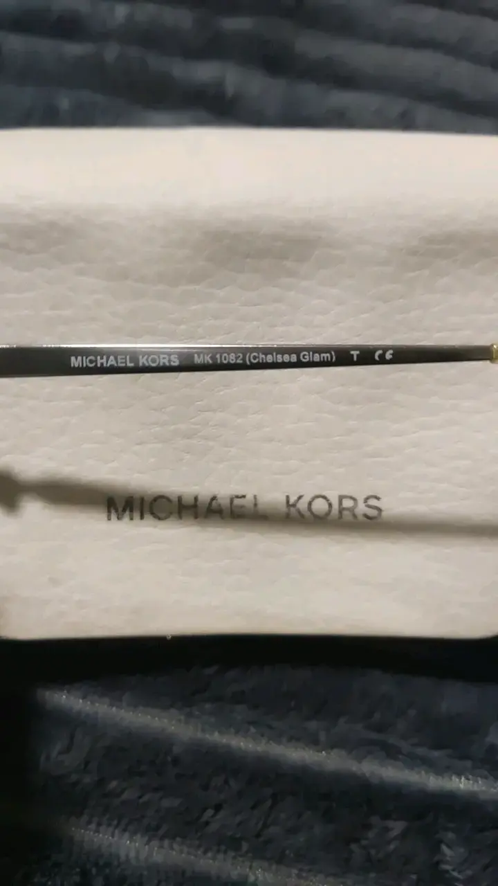Gafas de sol Michael Kors con funda - 3