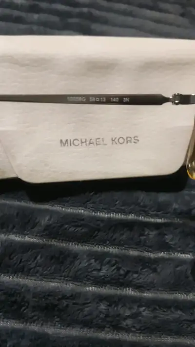 Gafas de sol Michael Kors con funda - miniatura 4