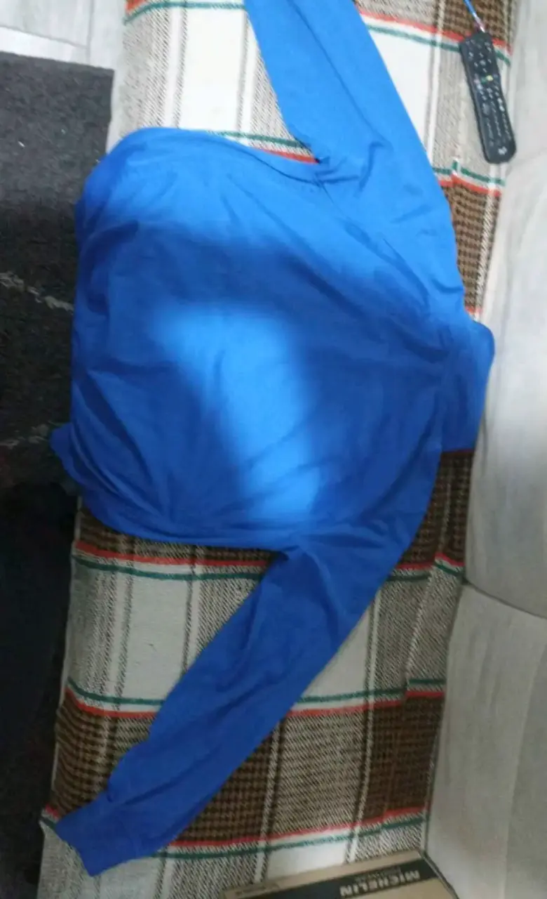 Chaqueta deportiva azul con logo bordado - 2