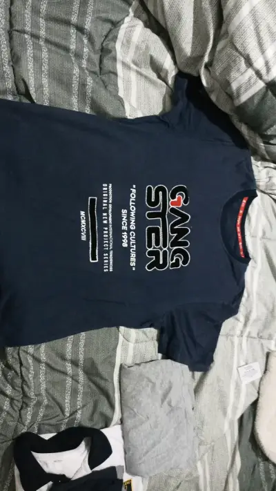 Polera azul con diseño Gangster - miniatura 1