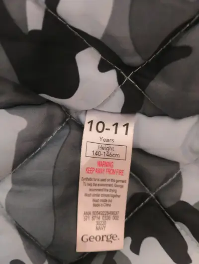 Chaqueta de invierno para niño con capucha de piel - miniatura 5