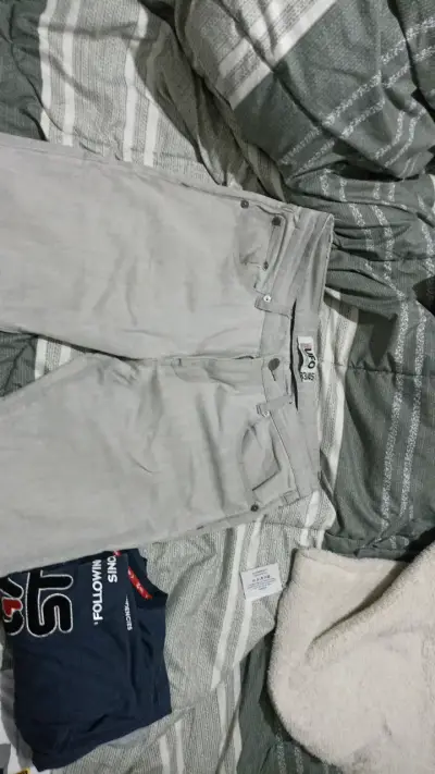 Jeans grises de hombre  en buen estado - miniatura 2