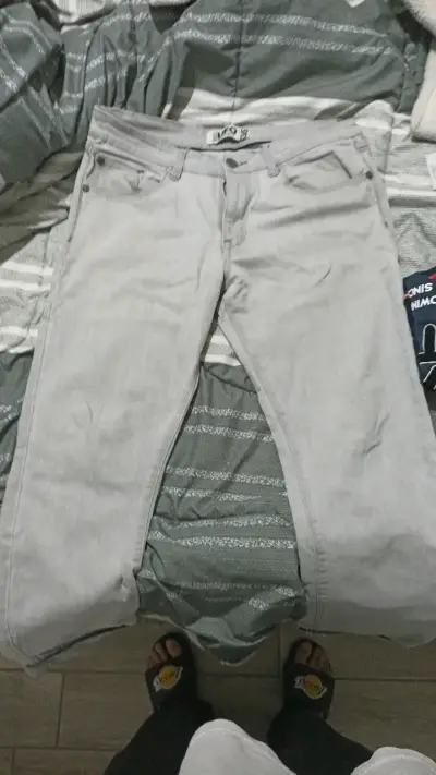 Jeans grises de hombre  en buen estado - miniatura 3