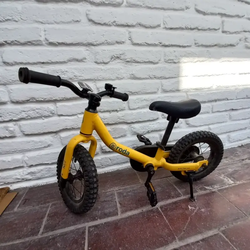 Bicicleta de equilibrio para niños Roda amarilla