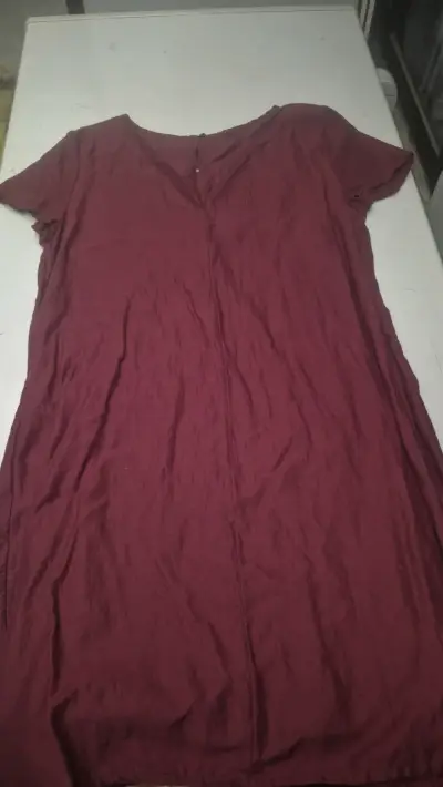 Vestido burdeos con diseño calado Old Navy - miniatura 1