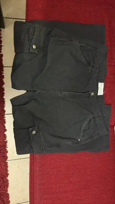 Pantalón cargo de mezclilla negros para hombre - miniatura 1