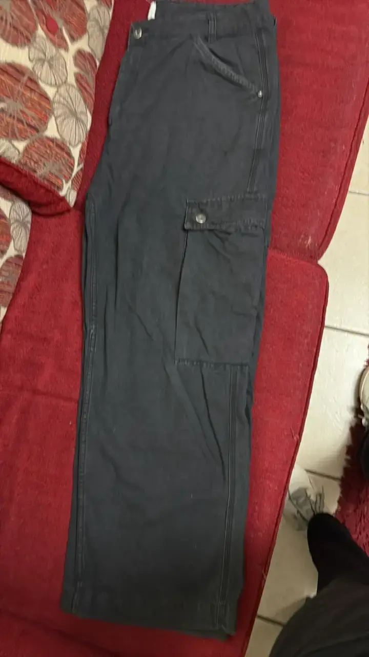 Pantalón cargo de mezclilla negros para hombre - 4